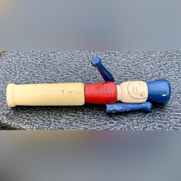 1930s Vintage Turned Wooden Articulating Arm Joint Skittle Soldier - Picture 13 of 13